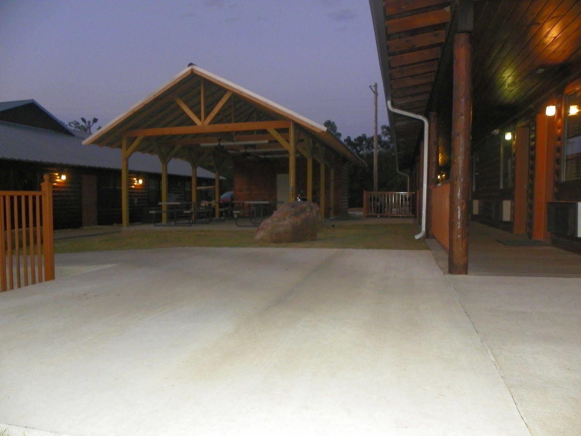 Hochatown Country Lodge Exterior foto